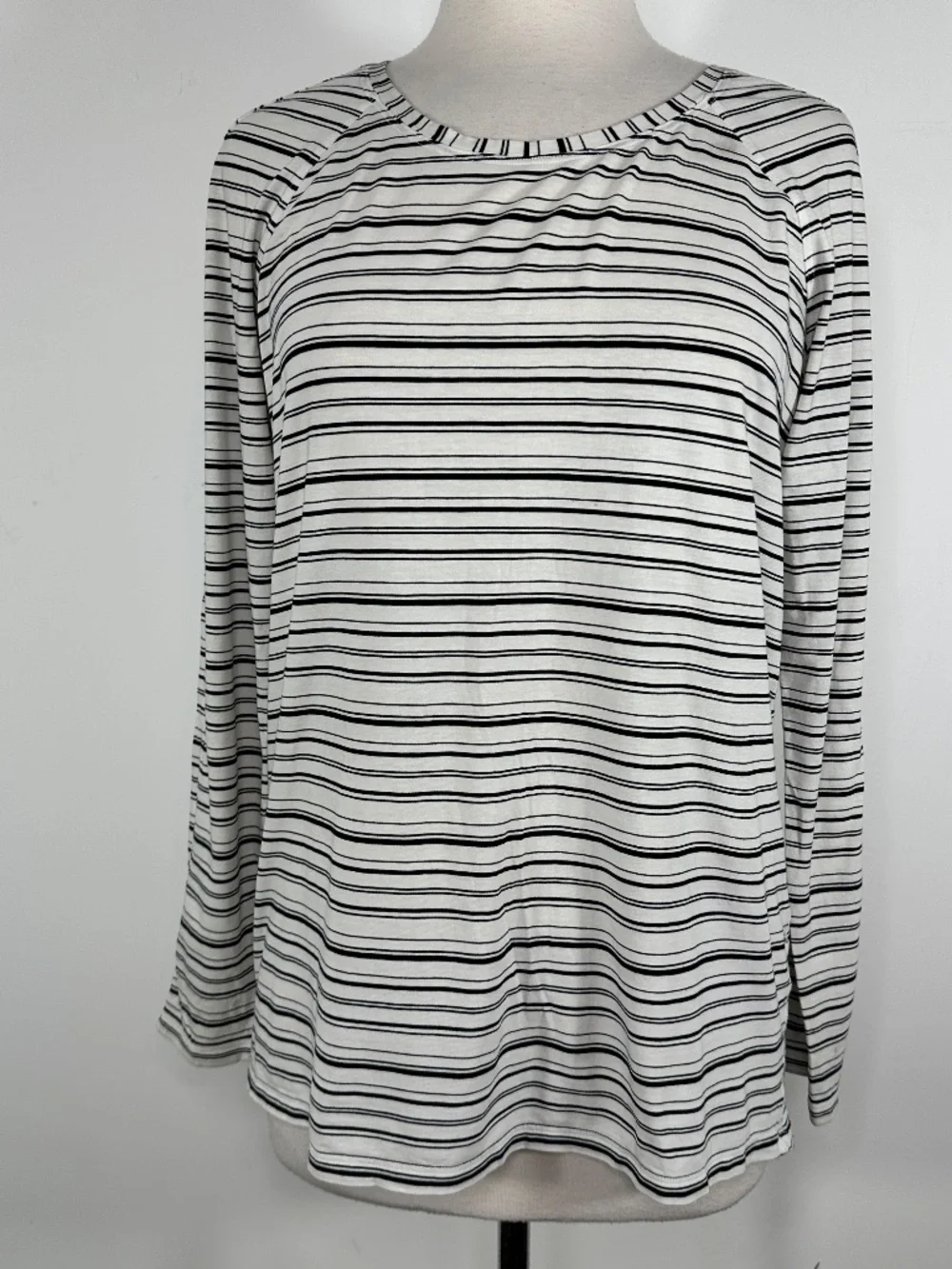 Lululemon Shirt Women 8? White Black Striped Stretch Logo Emerald Long Sleeve